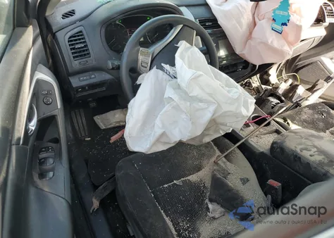 2015 Nissan Altima 2.5 z USA, uszkodzony, nr VIN 1N4AL3AP1FC574063